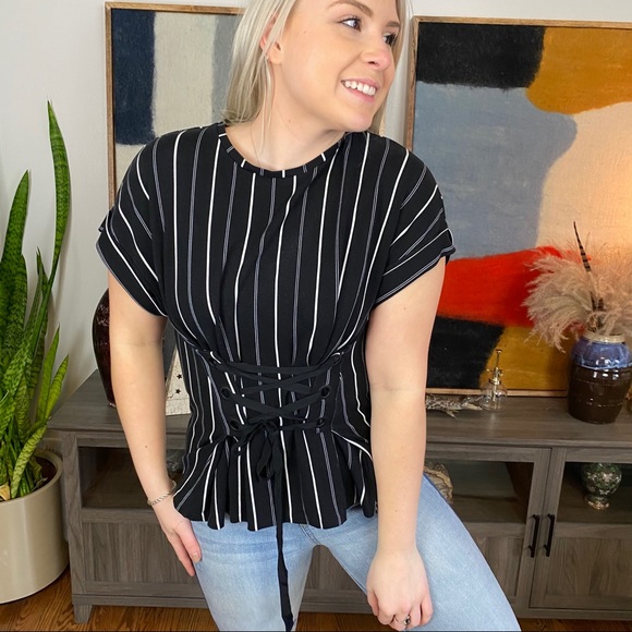 Express Corset Top - Picture 2 of 7